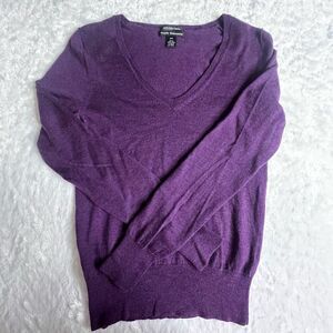 Club Monaco Womens Purple Knit V-Neck Long Sleeve Pullover Sweater Size Medium